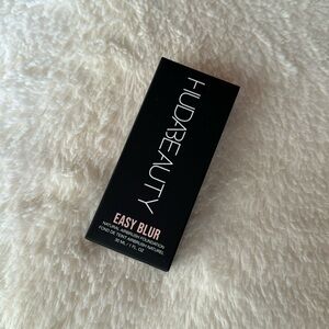 HUDA BEAUTY 330N Easy Blur Foundation Butter Pecan